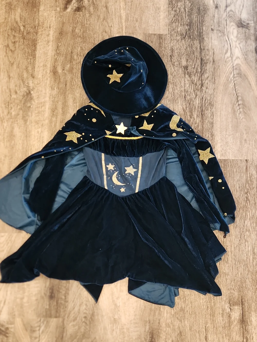 Green Velvet And Gold Sparkle Wizard Costume